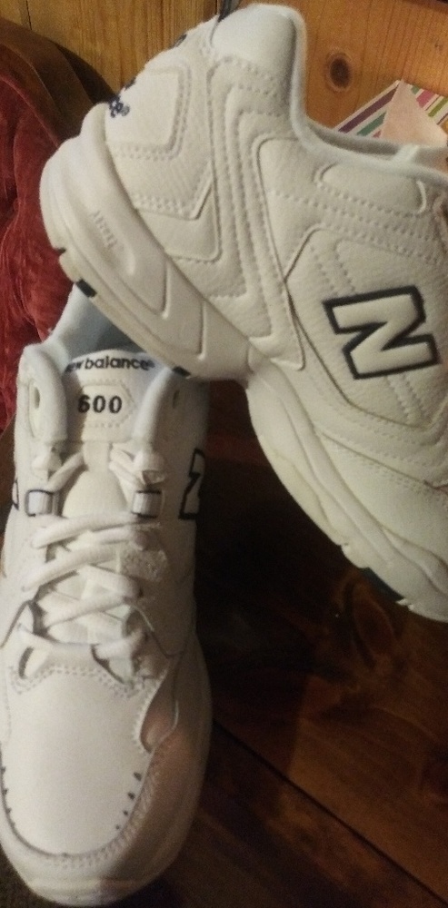 New Balance women's tennis shoes